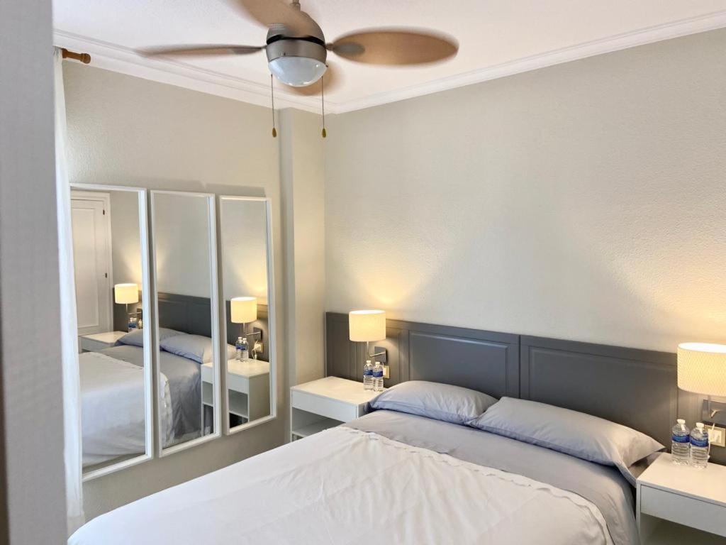 Precioso Apartamento Los Remedios Triana Plaza Espana Y Centro Historico เซบีญา ภายนอก รูปภาพ